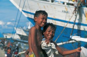 kids in jakarta port