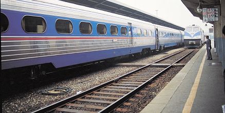 canadian train travel